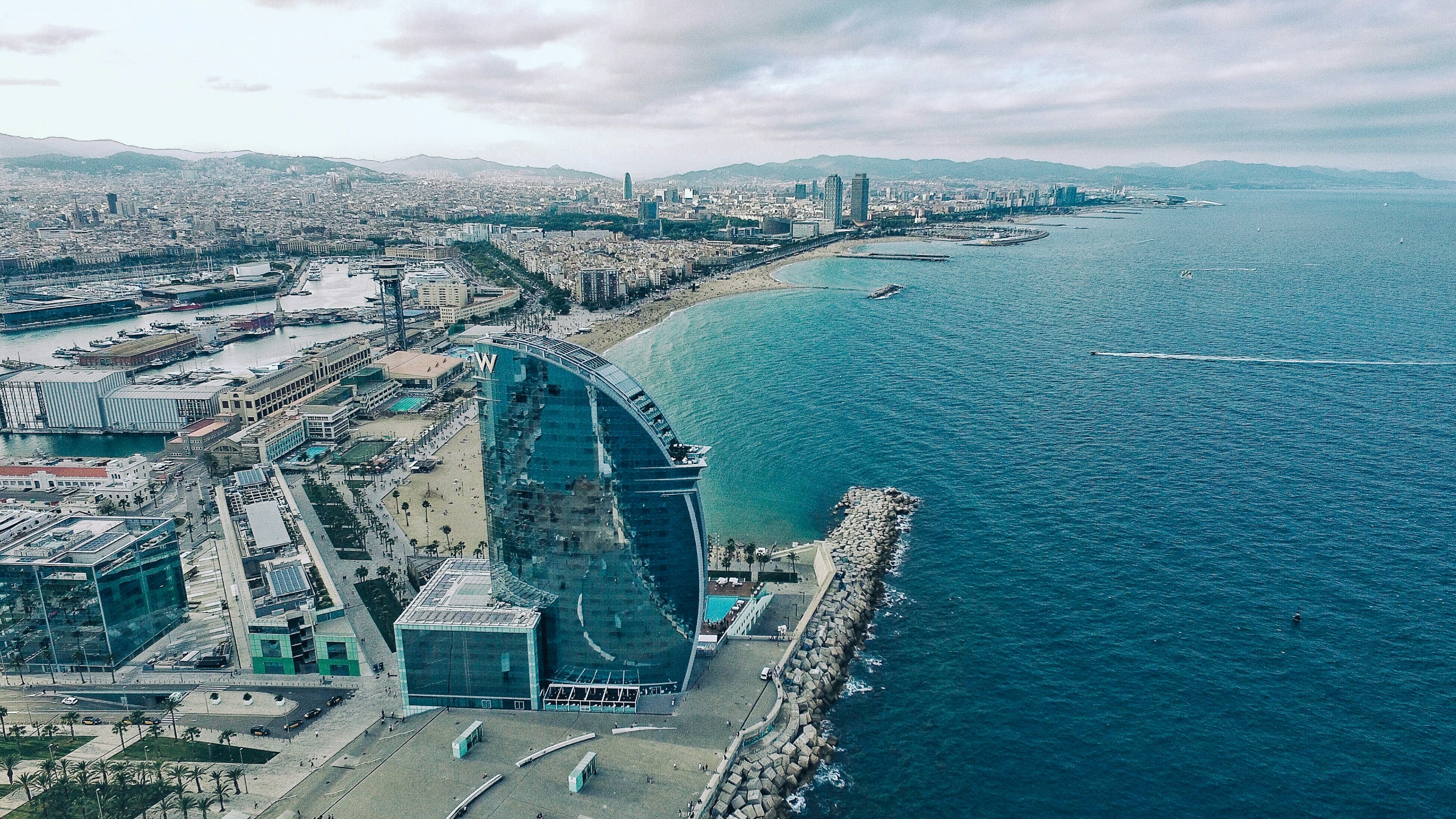Barcelona points travel guide